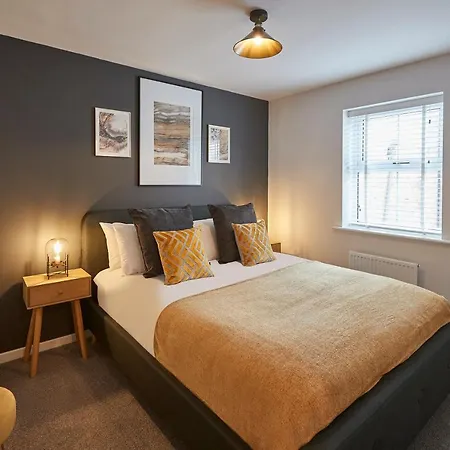 Host & - Shipwrights